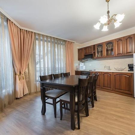Vazov Residence , Two Bedroom Top Centre Apartment Varna Exterior foto